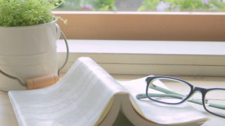 自費出版の価格は、その内容も確認を