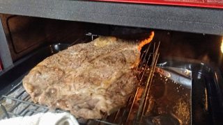 ガス台の前に立つ時間が短縮でき、さらに美味しい。ウォーターオーブン「ヘルシオ」の実力