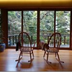 城崎温泉で志賀直哉が「城の崎にて」を執筆した旅館「三木屋」に滞在。ライブラリや現代的なもてなしに大満足